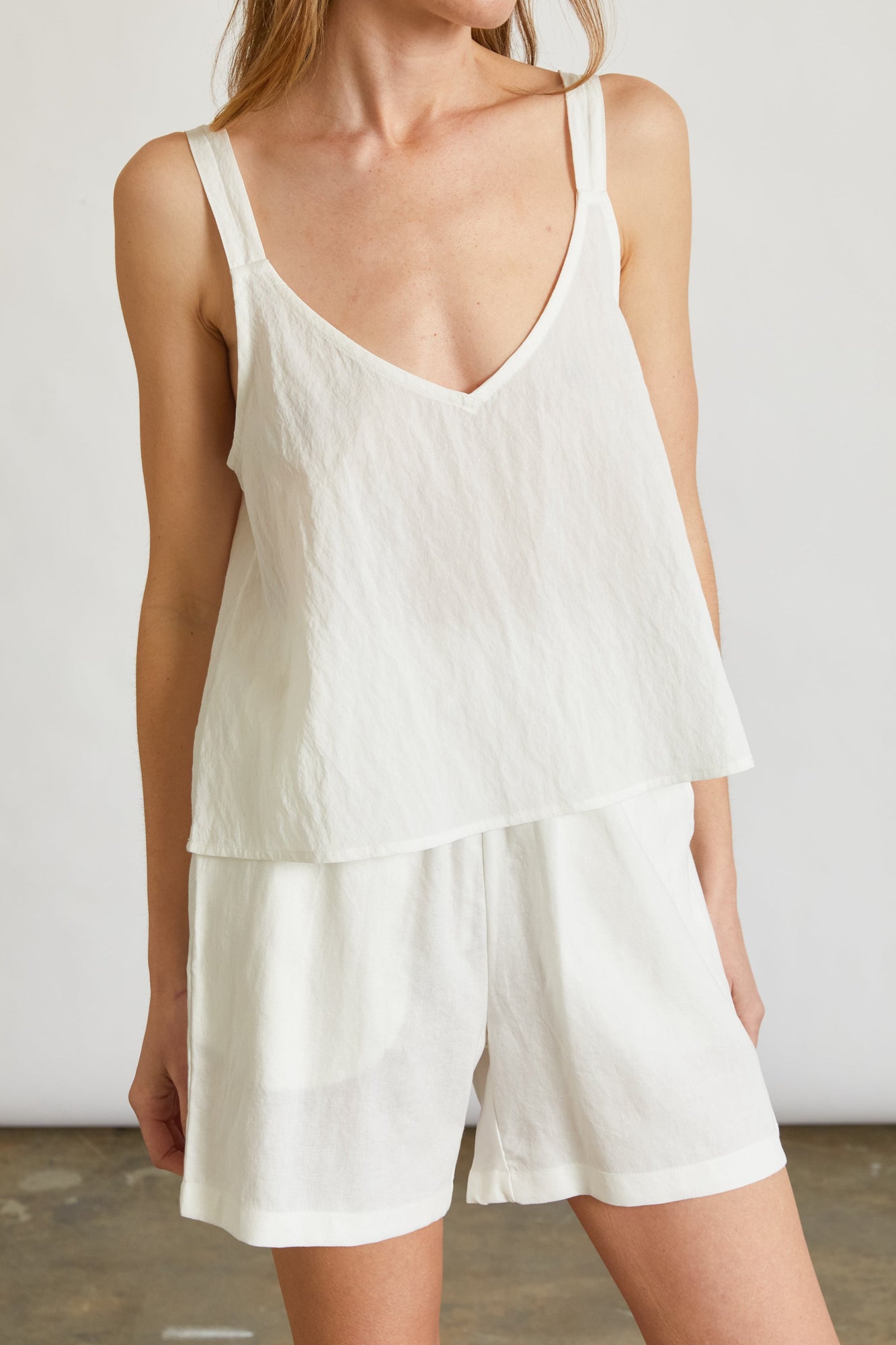 V Neck Linen Top - Almina Concept