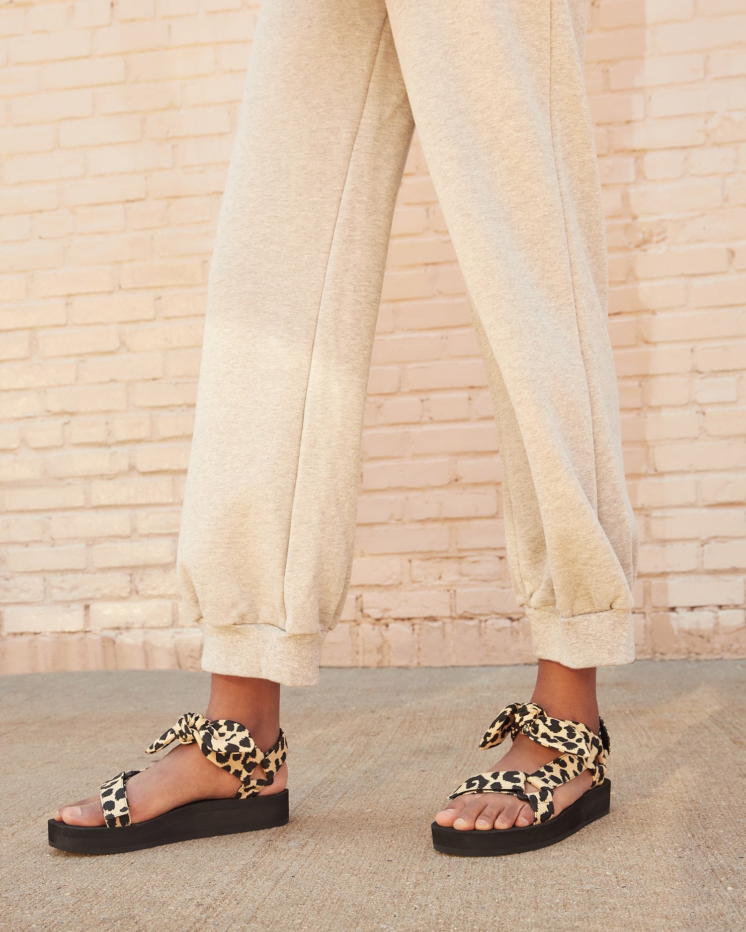 Color: Leopard