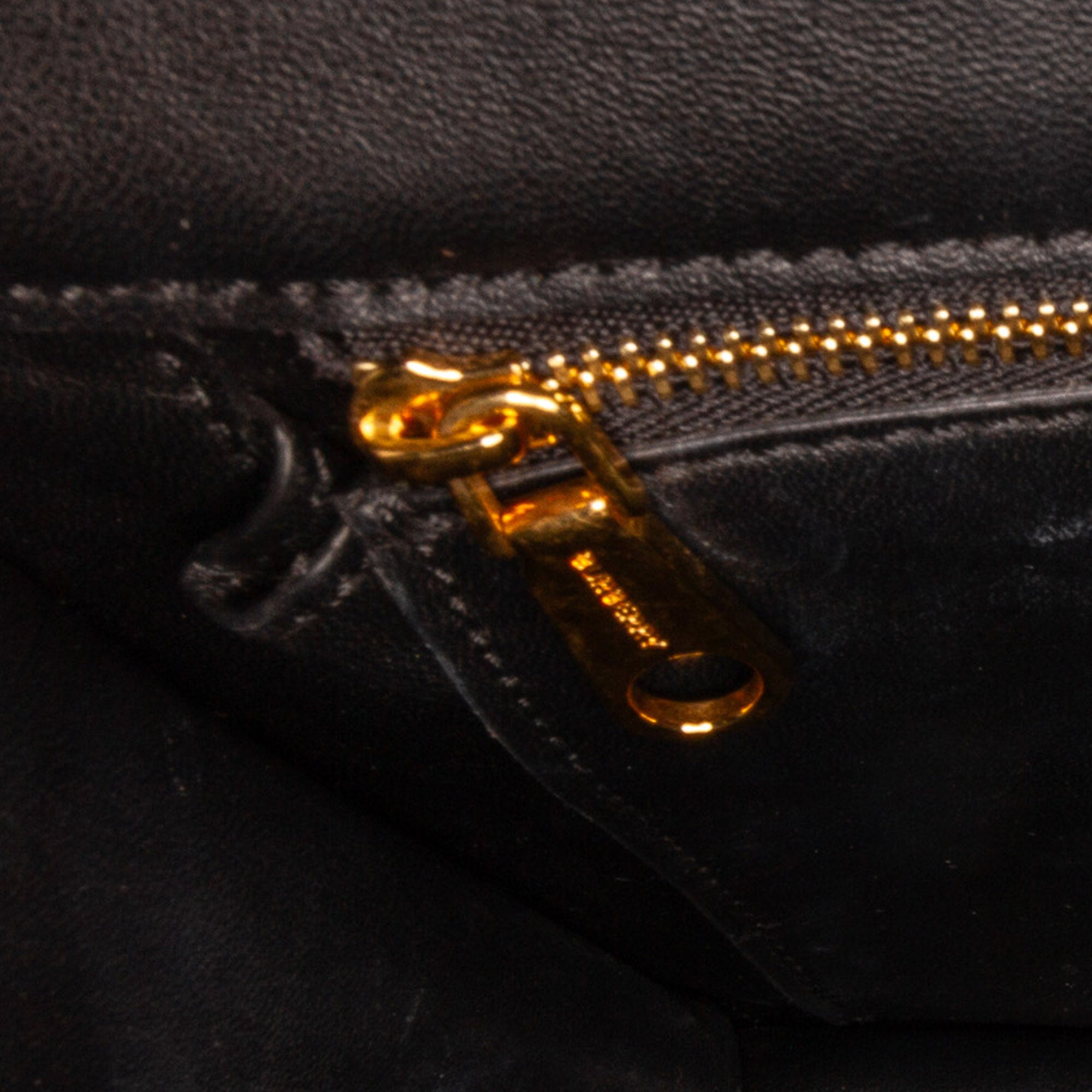Burberry | Pre-Owned TB Crossbody | Black