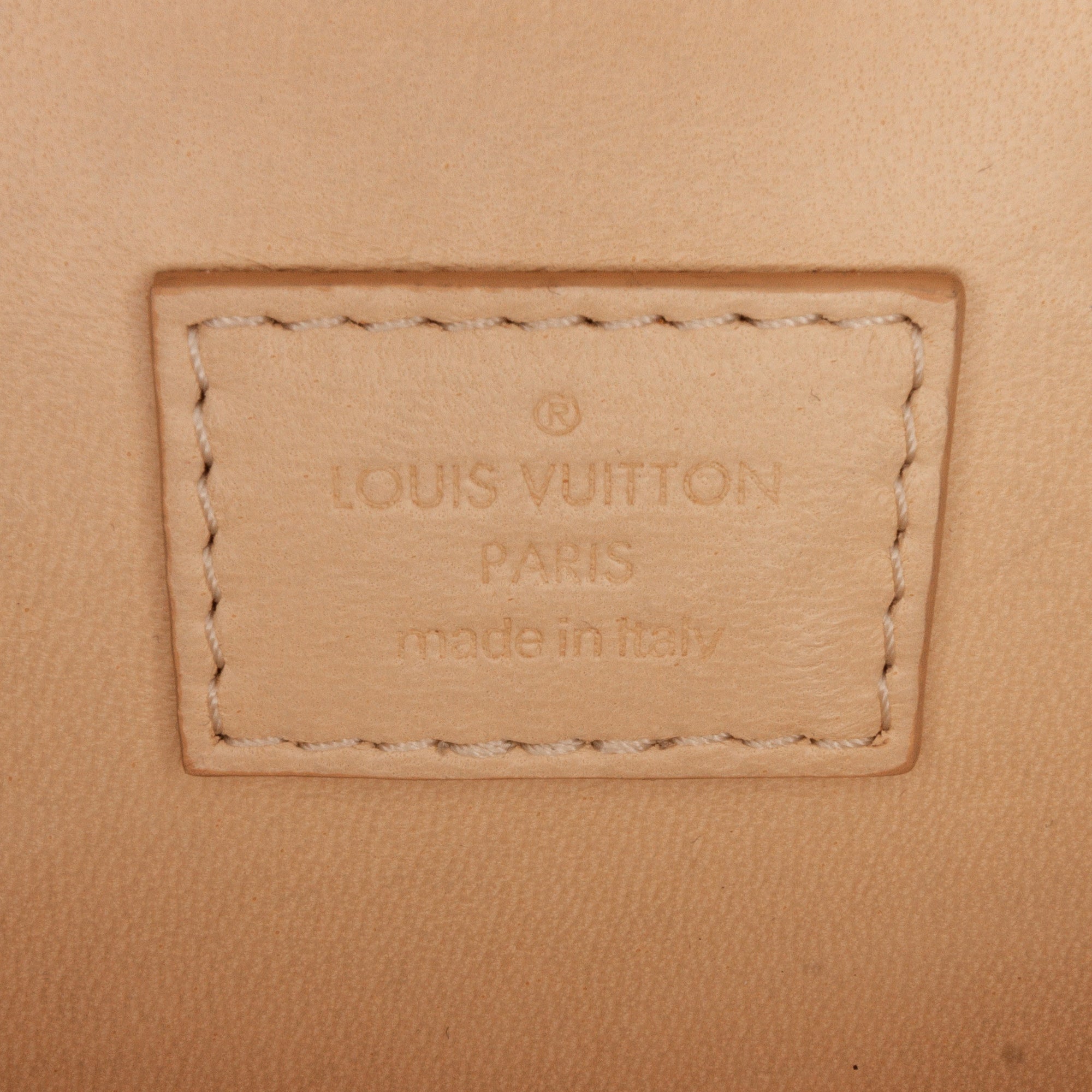 Louis Vuitton | Pre-Owned Minaudiere Shell Clutch | Gold