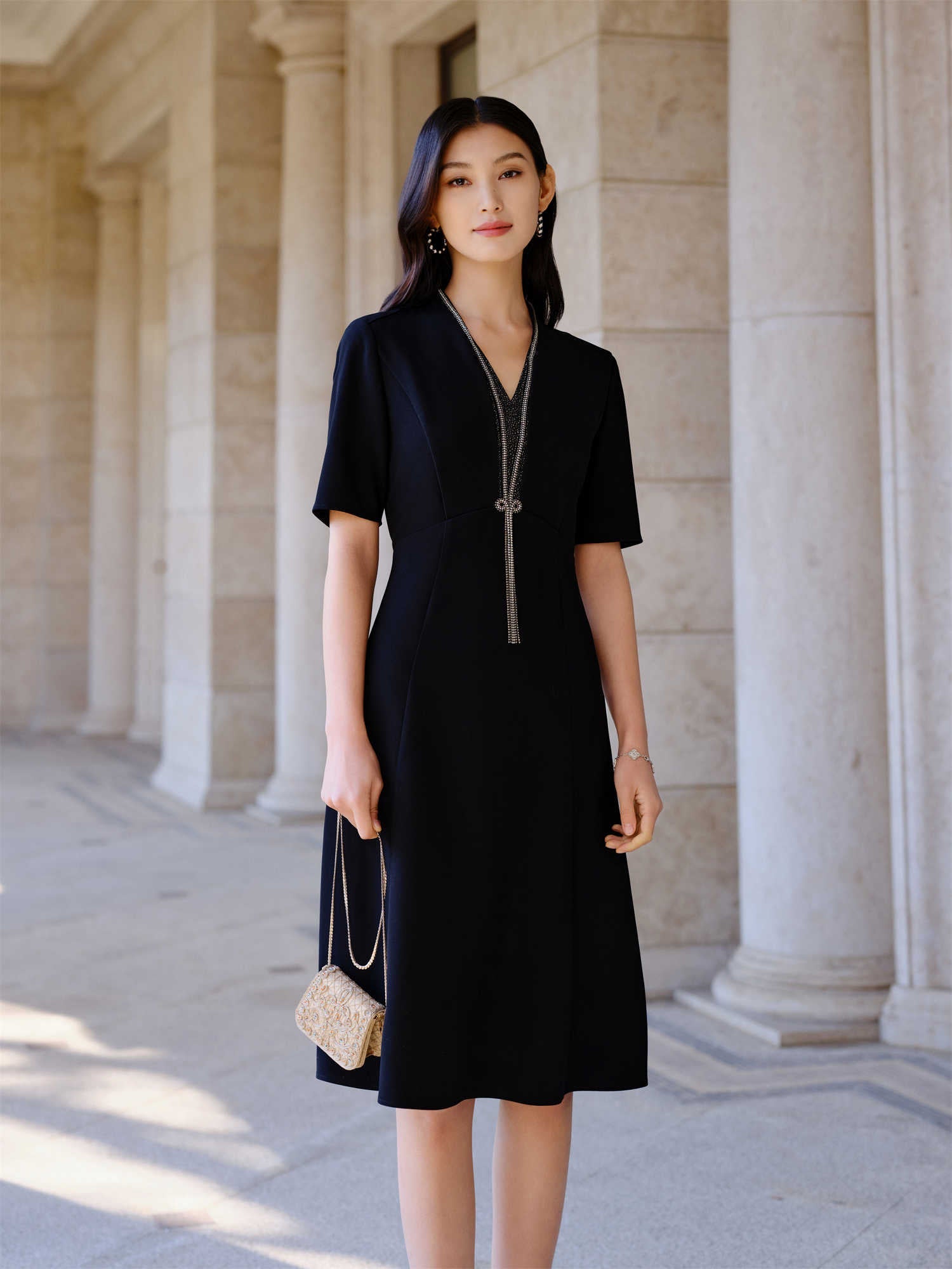 V-neck Umbrella Dress | Black