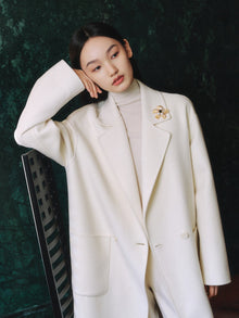 Alashan Cashmere Coat | White