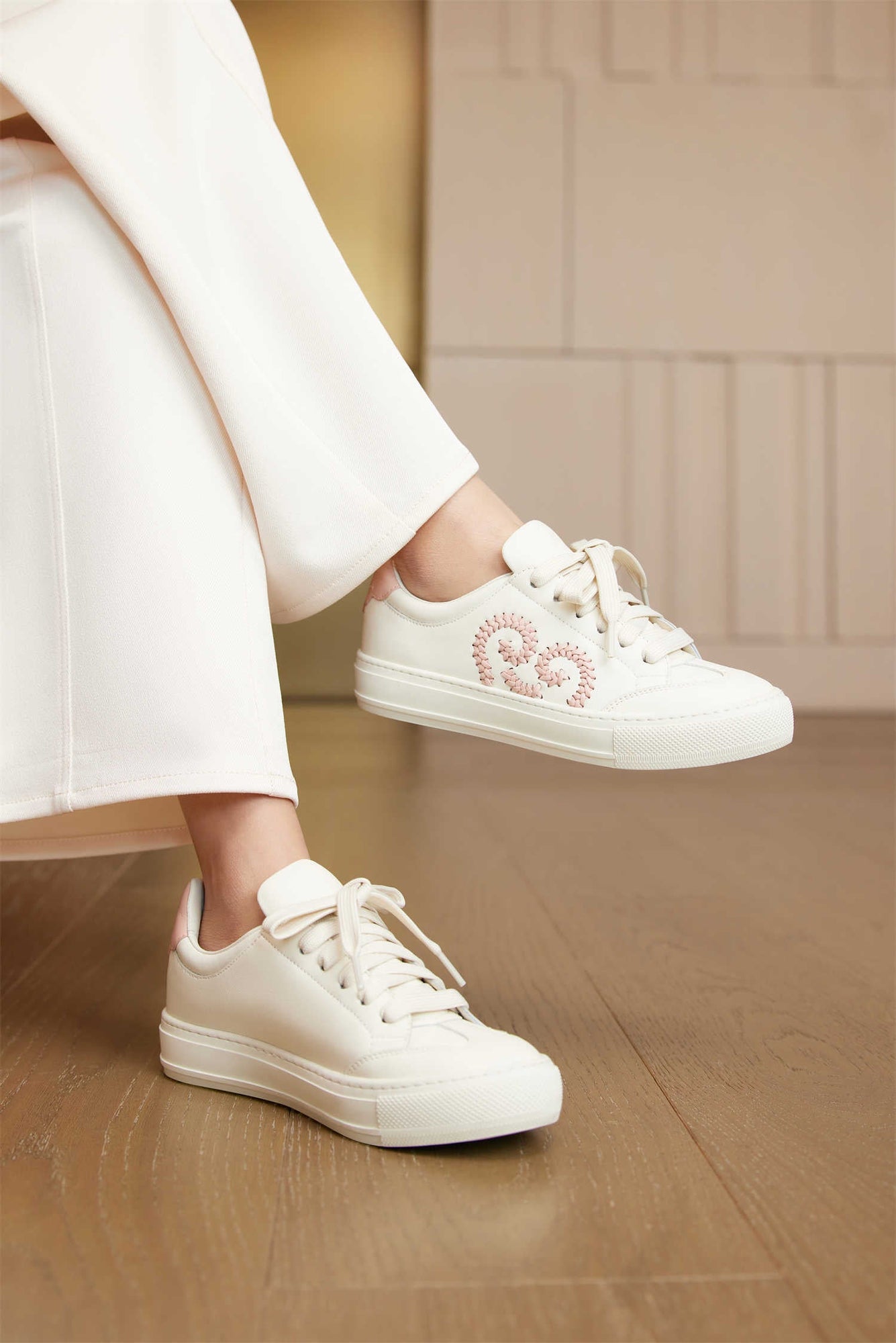 Woven Lucky Shoes | White/Pink
