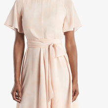 Detail image of the tie on the Jessica dress in ballet
