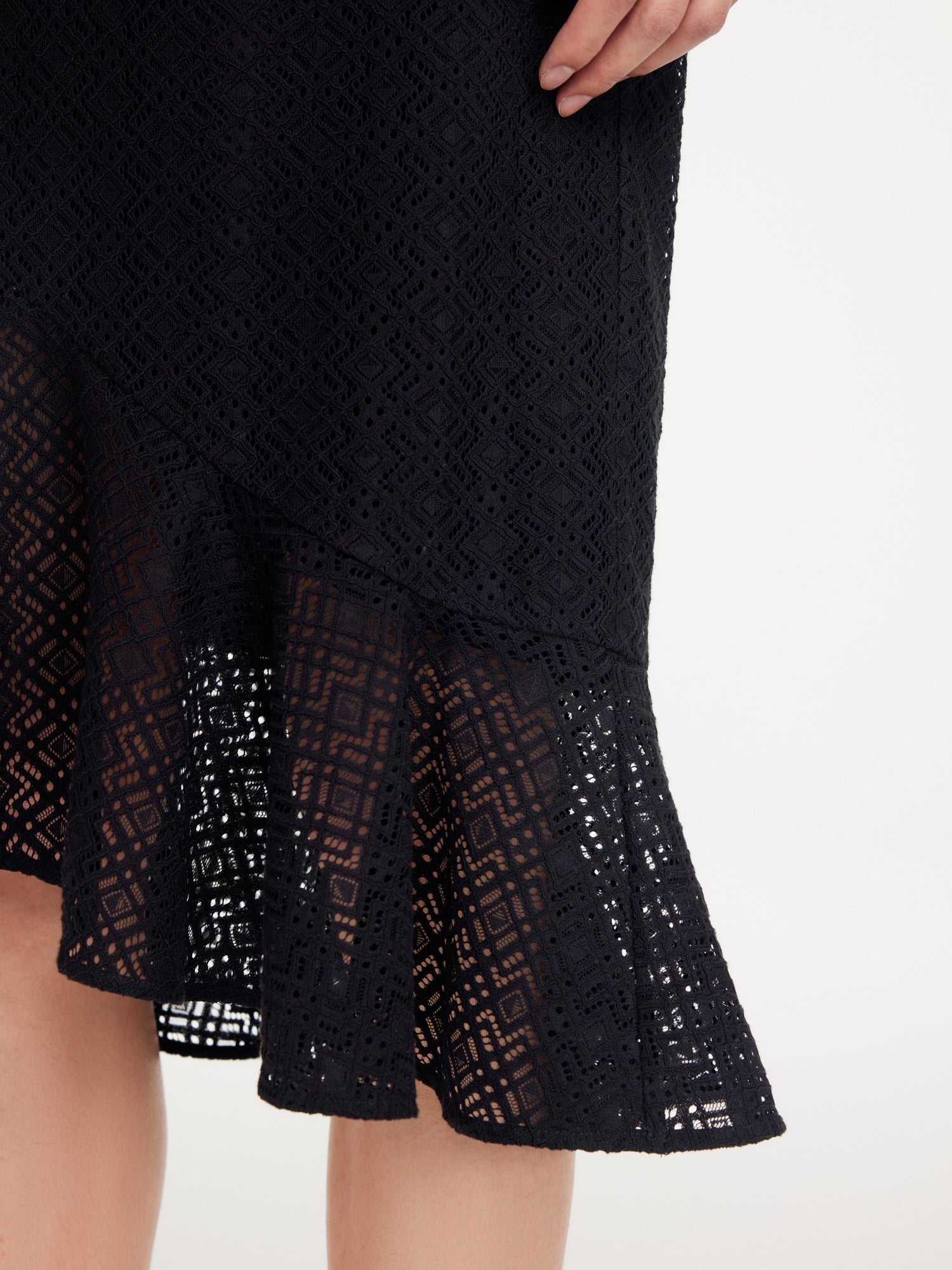 Elegant Fishtail Hem Midi Skirt | Black