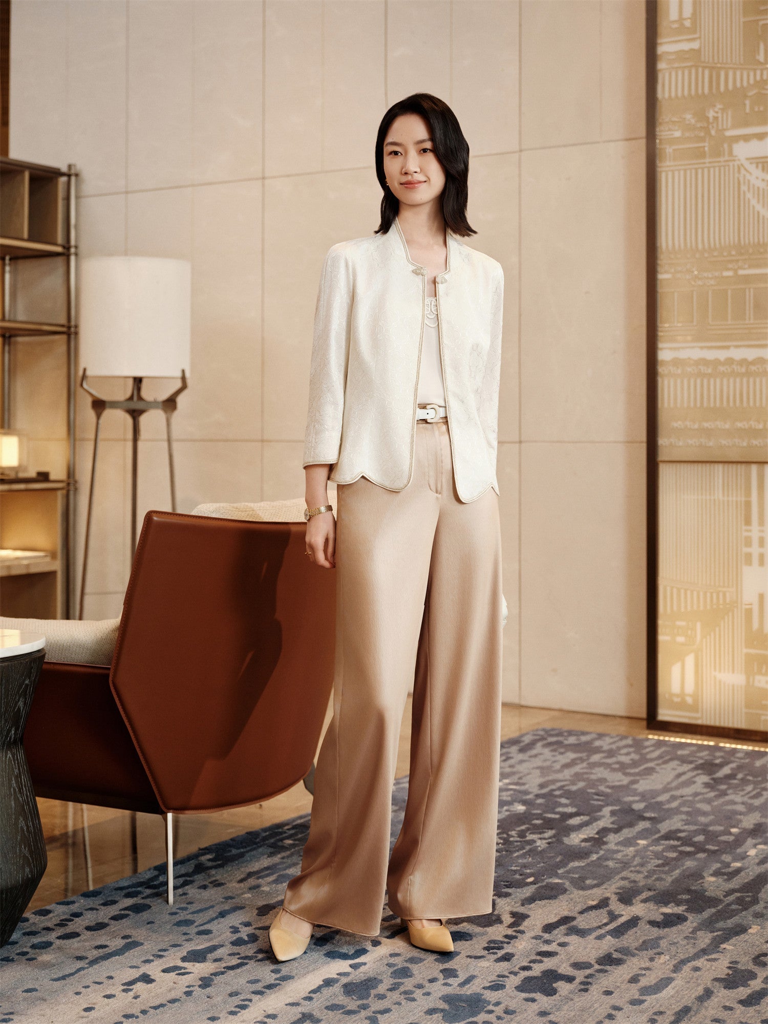 Short Jacket in Jacquard Mulberry Silk | White
