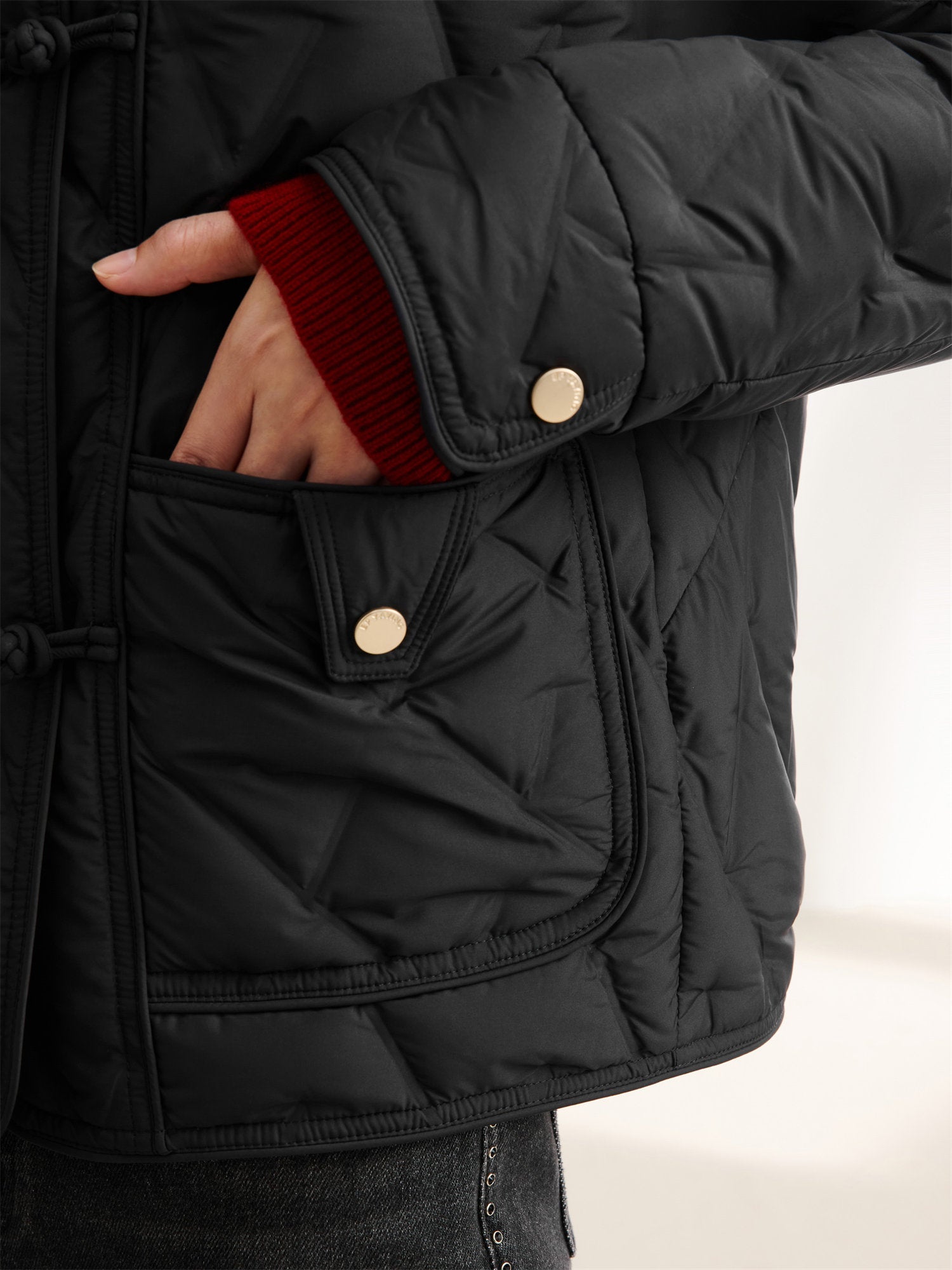 Lightweight Short Down Jacket | Black