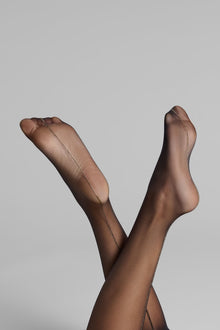 Cut And Curled Lurex Back Seamed Stockings 20D | Black/Gold