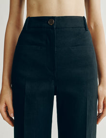 Womens | The Drop-Pocket Trousers in Striated Cotton | Midnight