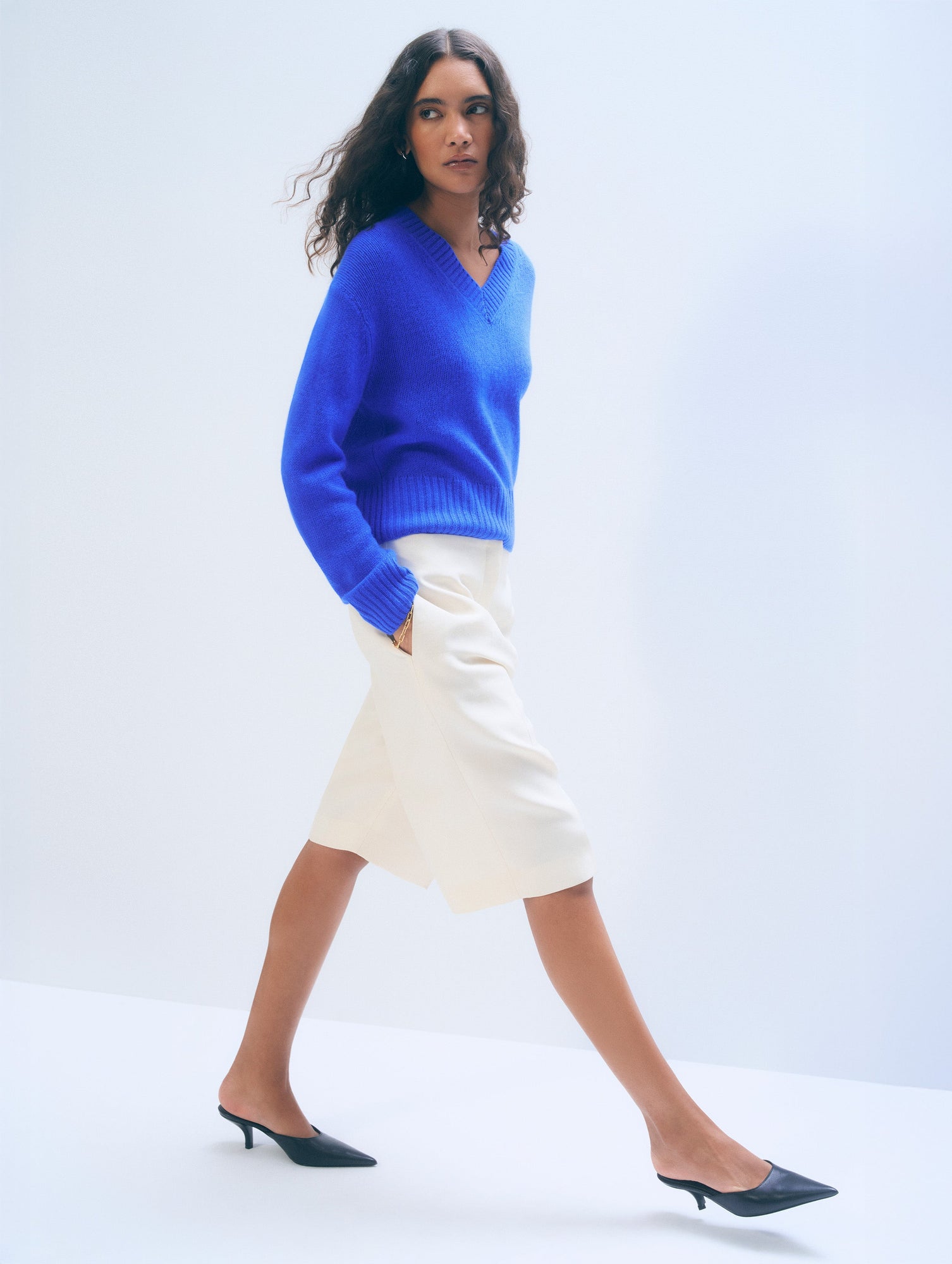 Cashmere Featherweight V Neck | Cobalt Blue
