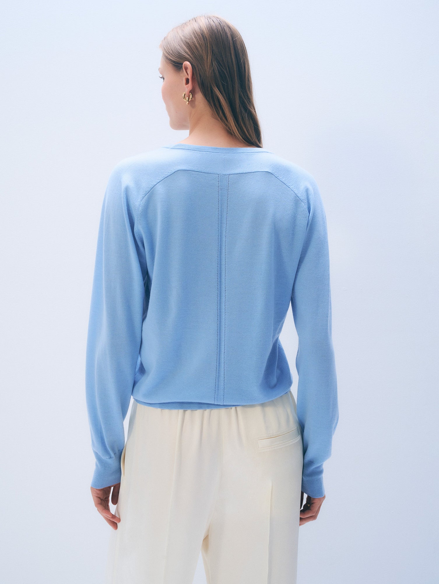Sueprfine Merino Wool V Neck | Blue Horizon