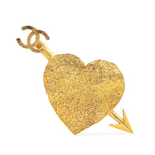 Chanel | Pre-Owned Gold Plated CC Heart and Arrow Brooch | Gold