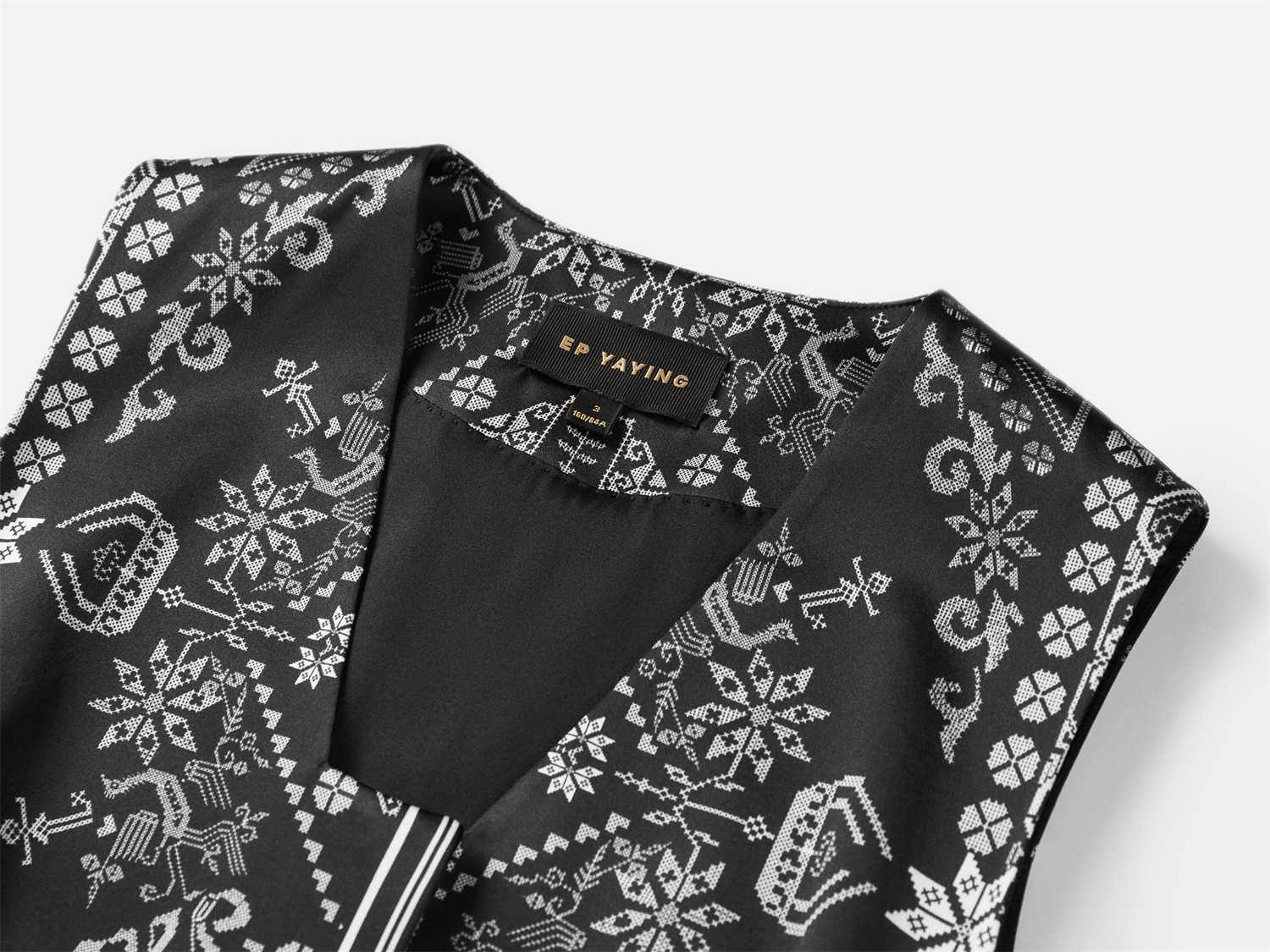 Chinese-style Embroidered Vest | Black