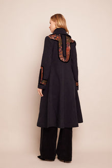 Terra Coat | Black Cascade