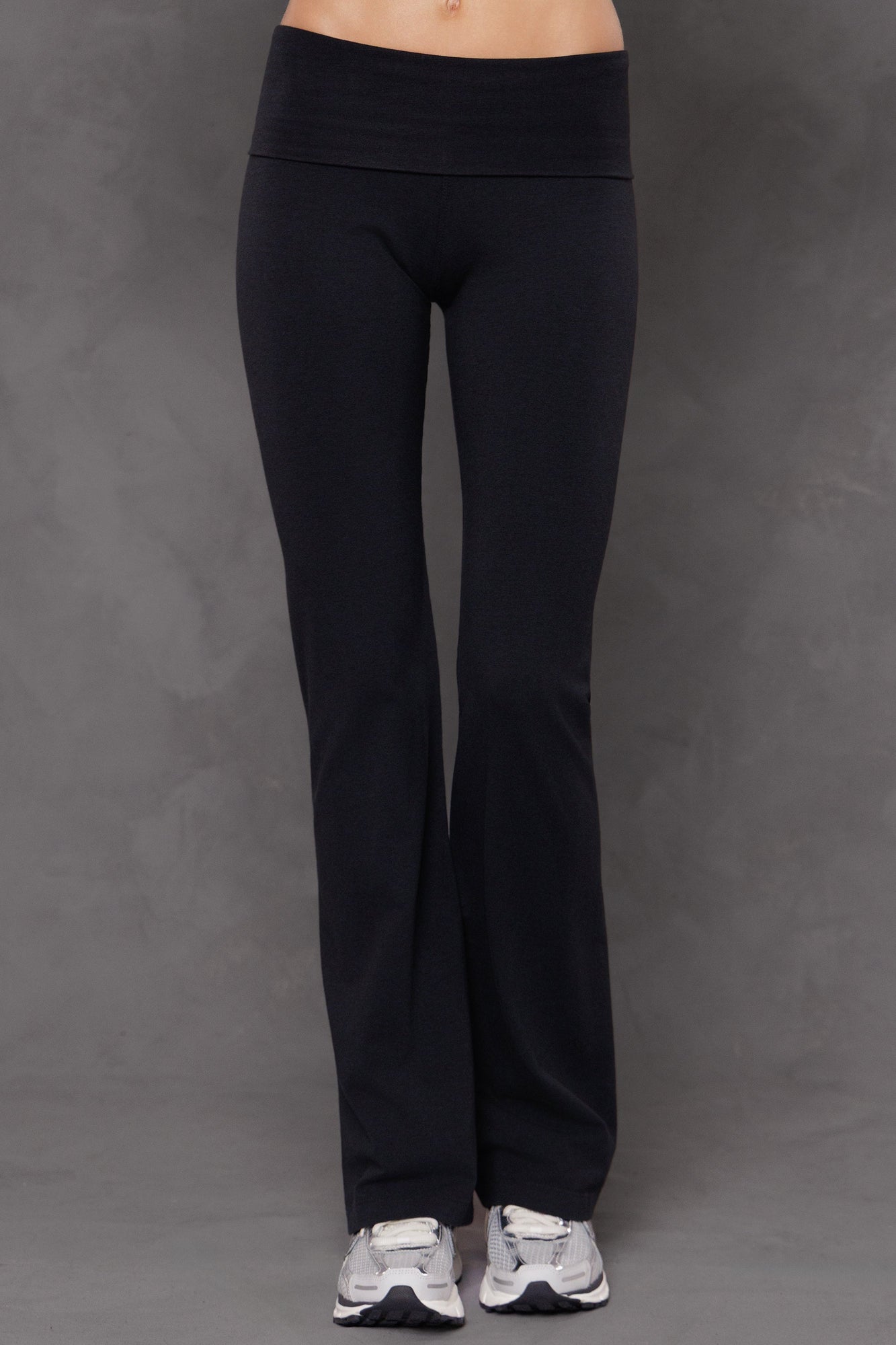 Women | Rolldown Bootleg Flare Pant | Charcoal/Jet