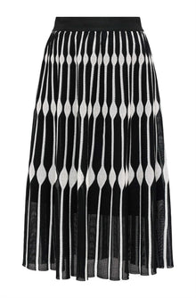 Hollowed-out Embossed Texture Skirt | Black