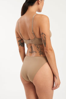 Nano Minimal V Wire Soft Cup Bra | Taupe