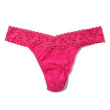 Signature Lace Original Rise Thong | Un-Beet-Able (Pink)