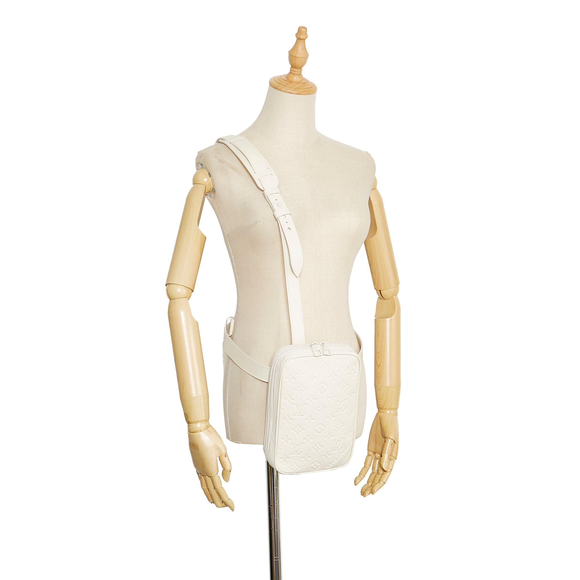 Louis Vuitton | Pre-Owned Monogram Taurillon Utility Side - II | White