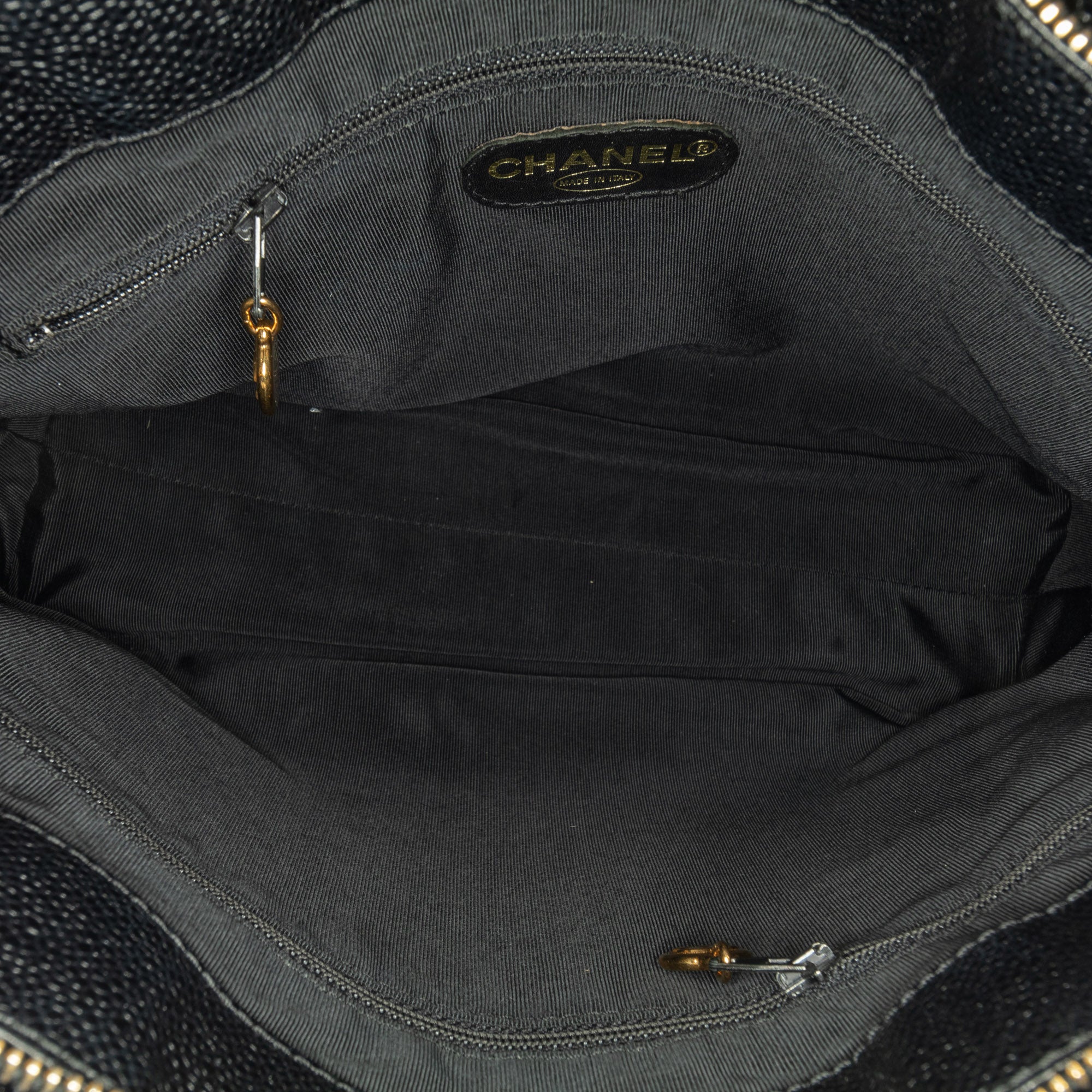 Chanel | Pre-Owned CC Caviar Leather Tote - II | Black