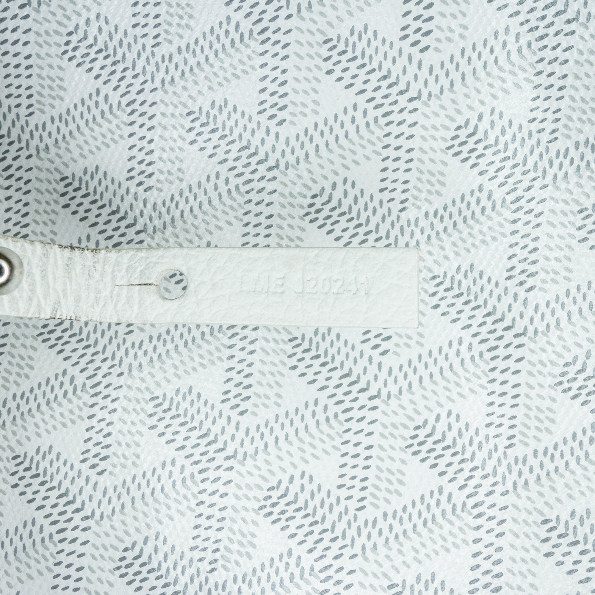 Goyard | Pre-Owned Goyardine Boheme Hobo | White