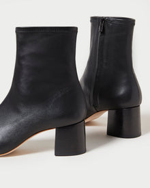 Color: Black