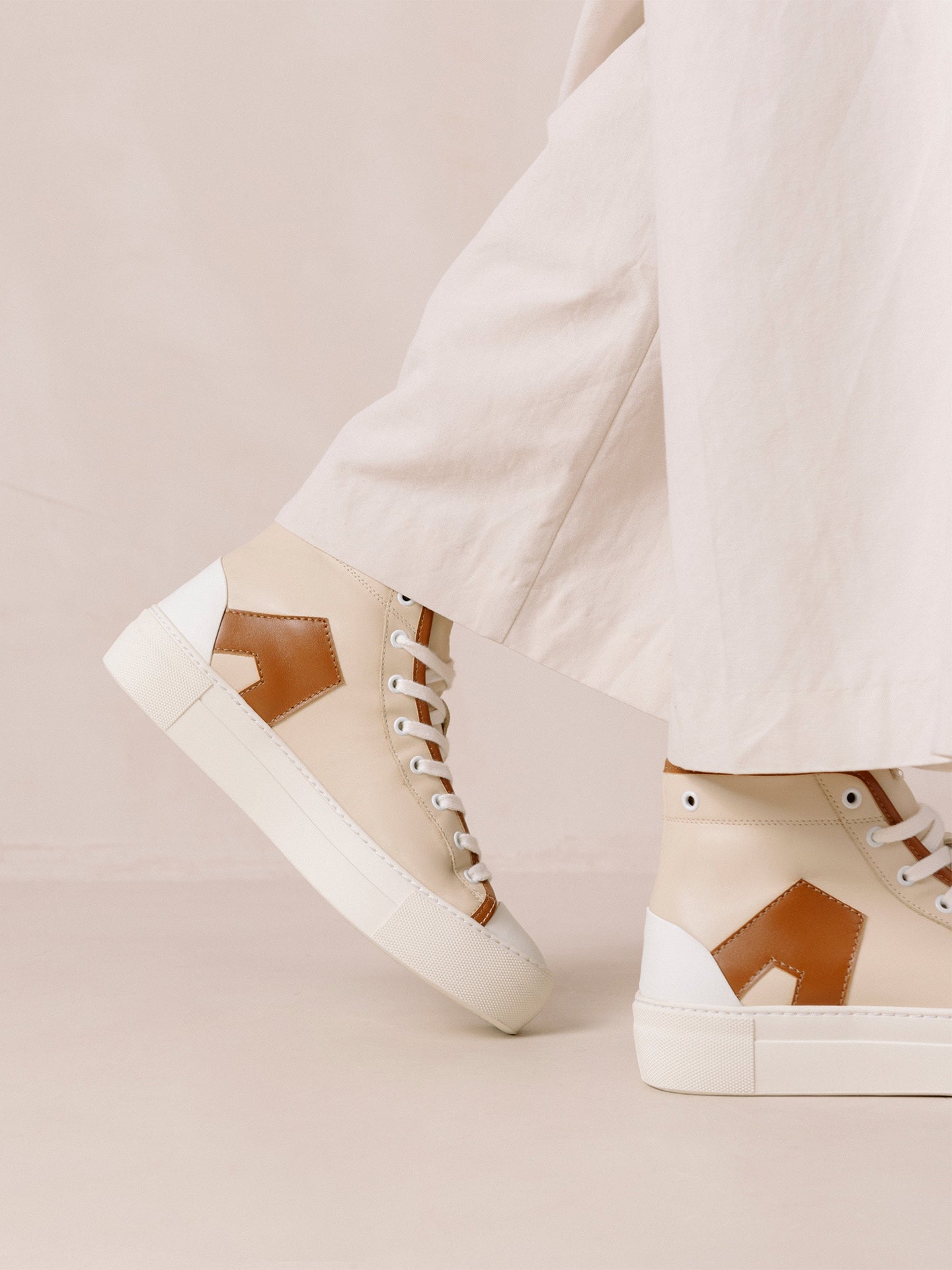 Alohas | TB.35 Sneakers | Cookie