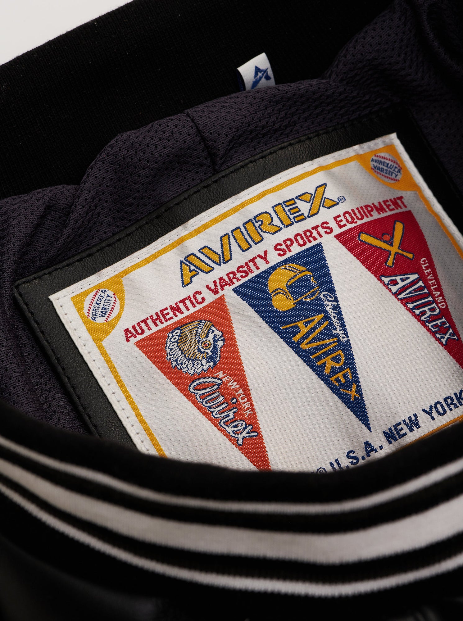 Script Usa Varsity Short | Black