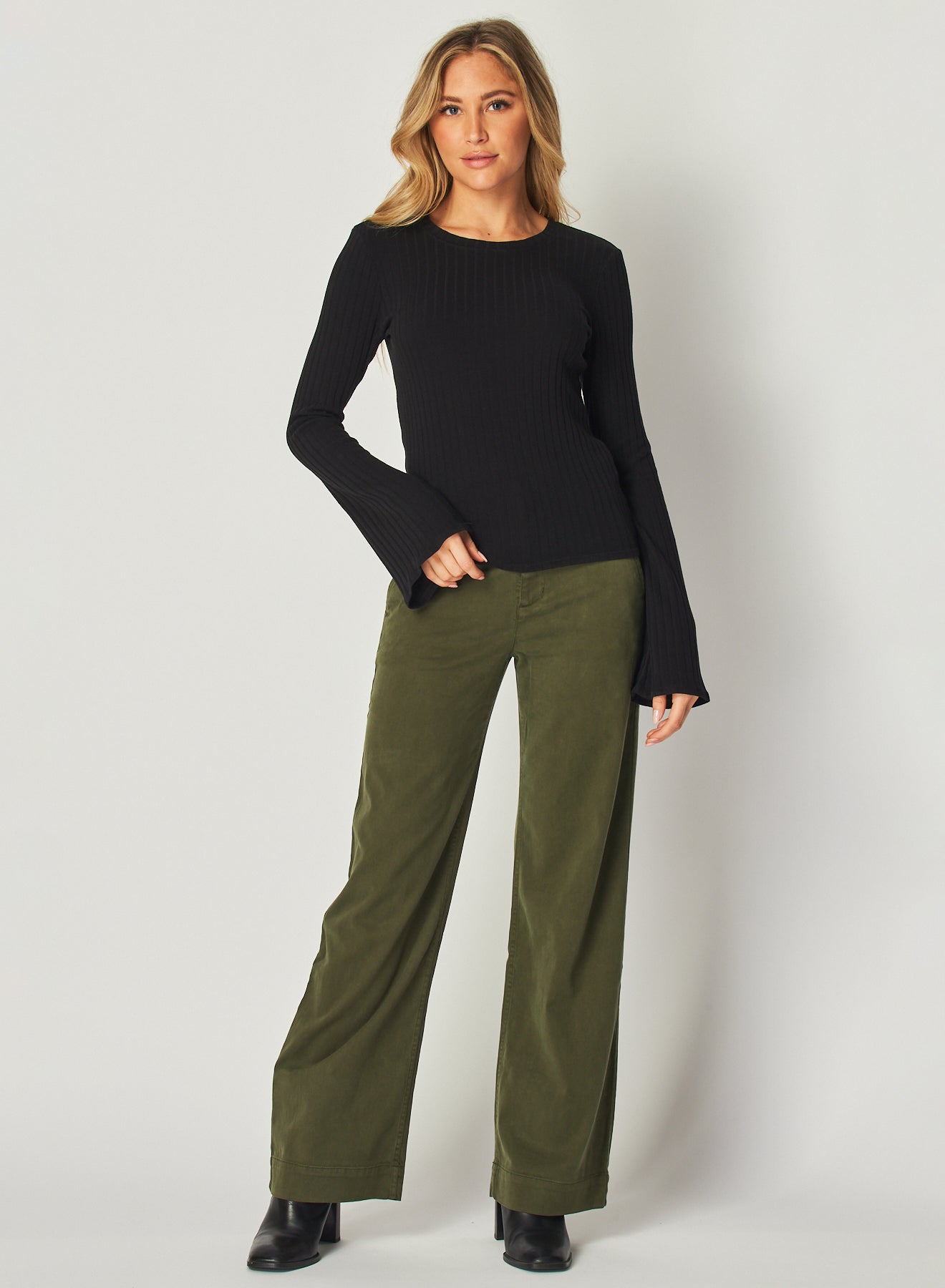 Long Bell Sleeve Rib Crew Tee | Black