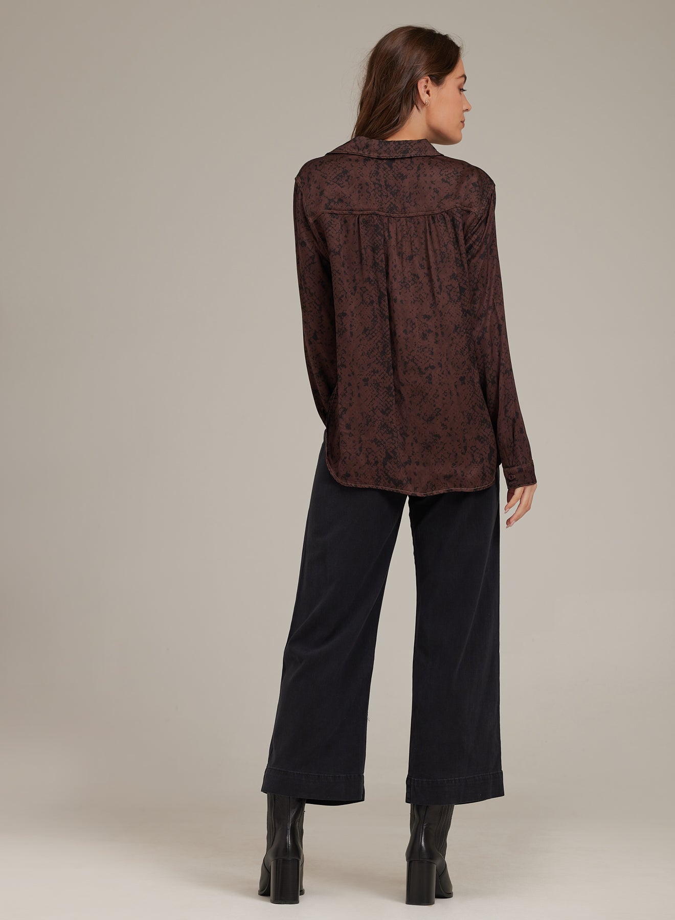 Long Sleeve Rounded Hem Button Down | Brown Snake Print