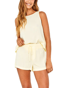 Button Side Short | Soft Daisy