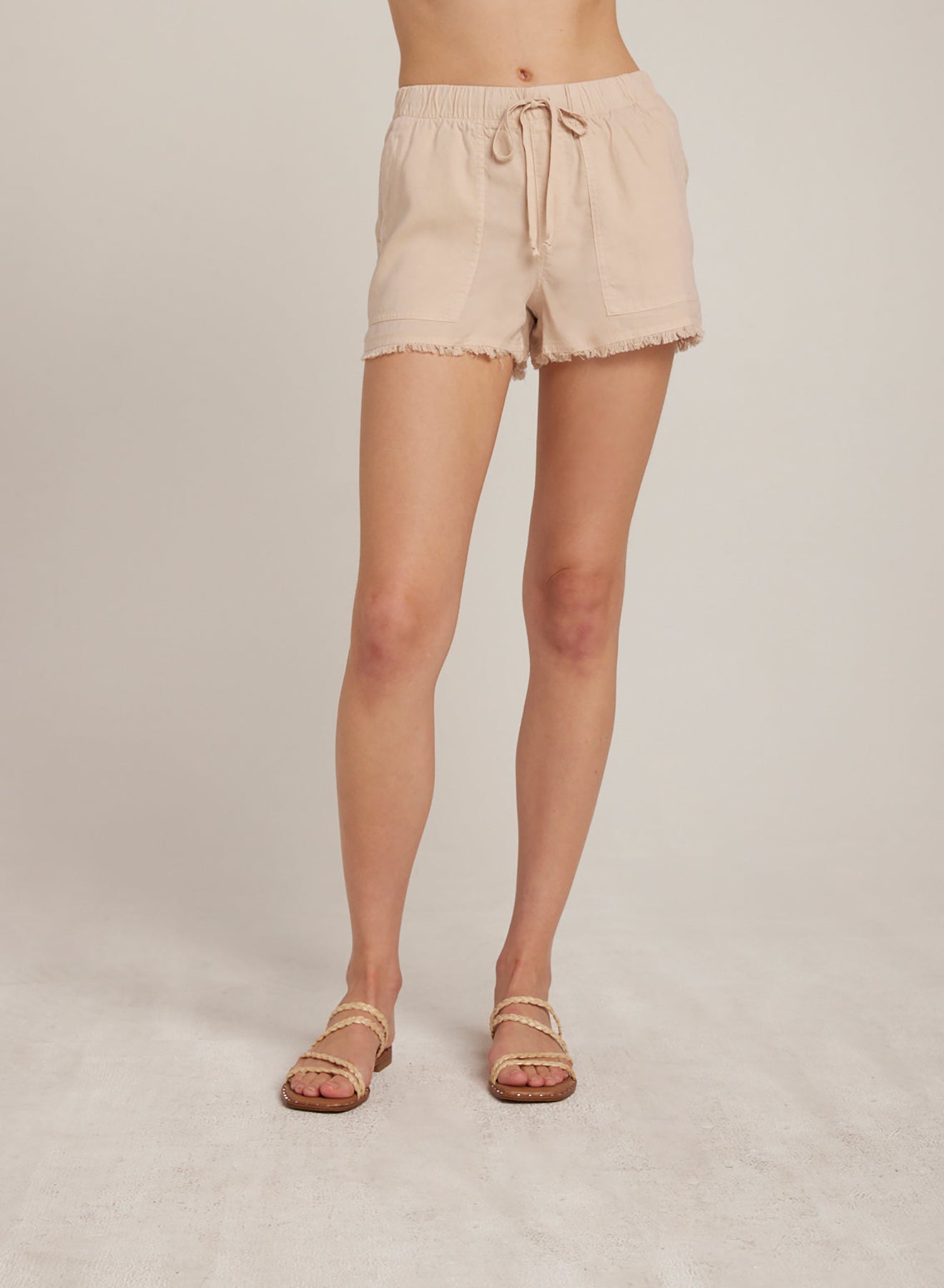 Frayed Hem Pocket Short | Soft Tan