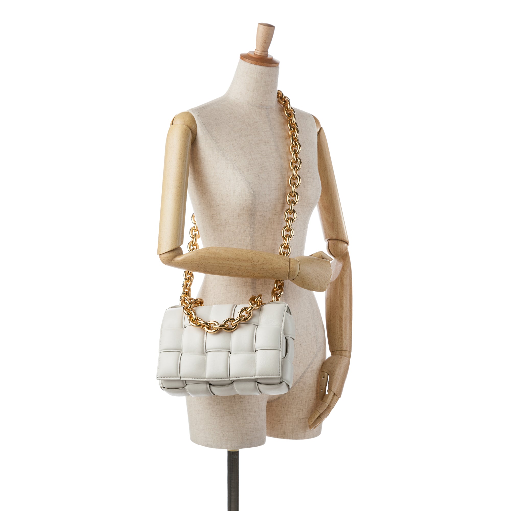 Bottega Veneta | Pre-Owned Nappa Intrecciato Padded Chain Cassette Satchel | White/Off White