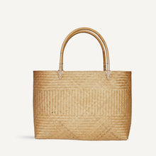 Ana | Tan