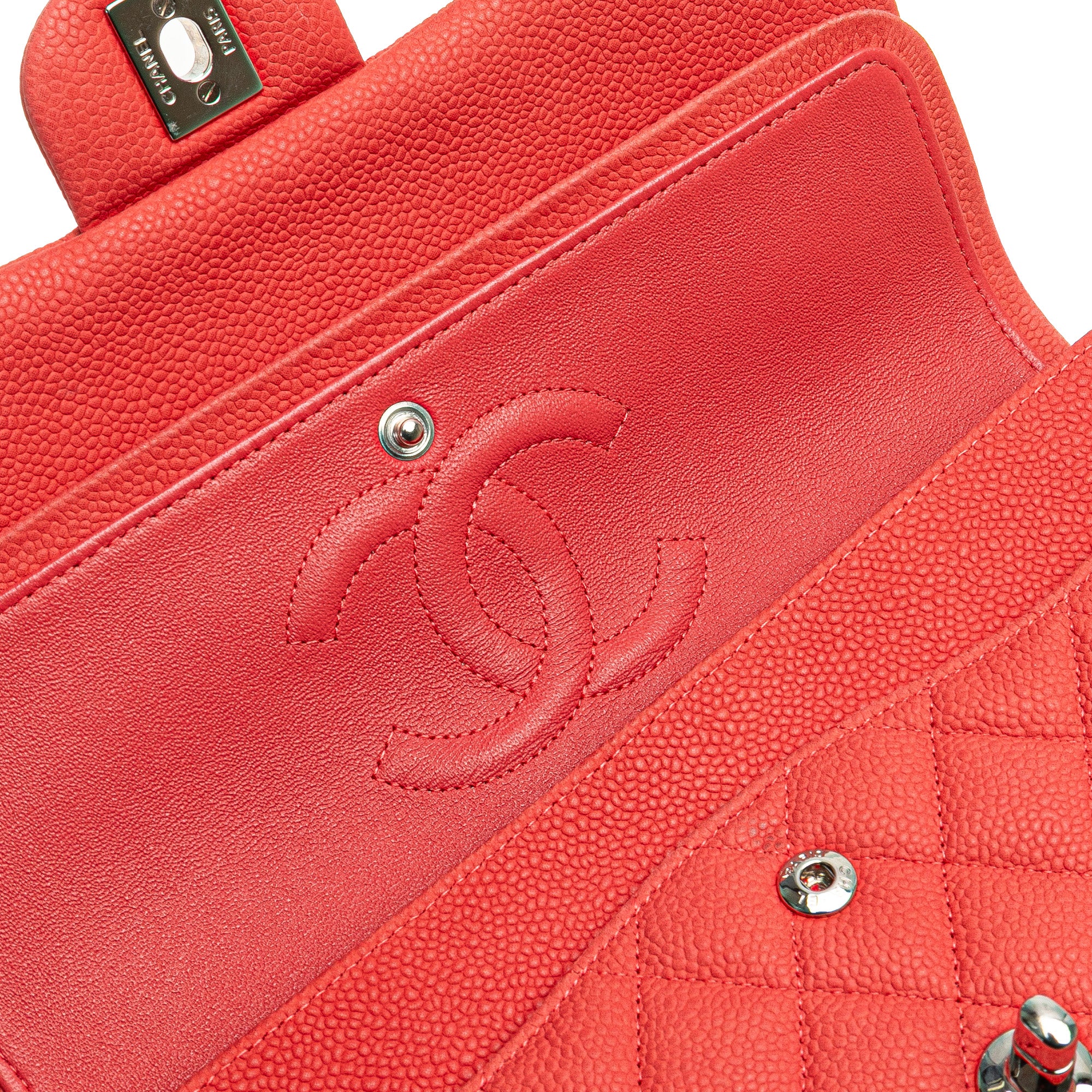 Chanel | Pre-Owned Medium Classic Caviar Double Flap | Pink/Strawberry