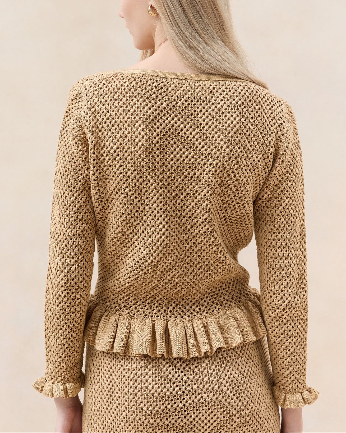 Color: Butter
