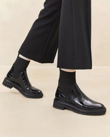 Color: Black