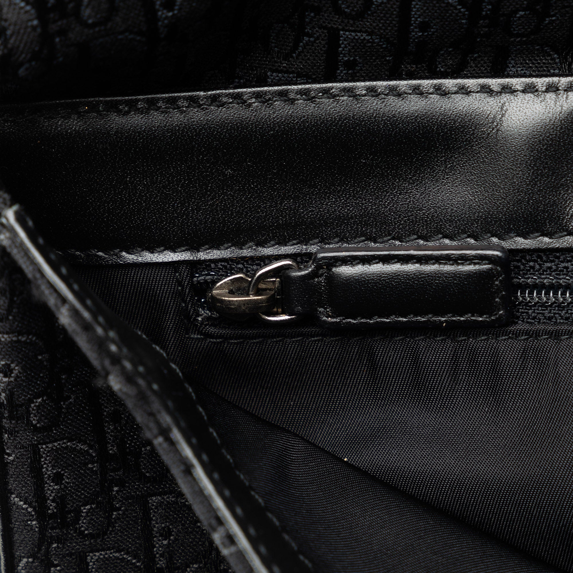 Dior | Pre-Owned Diorissimo Street Chic Crossbody Bag | Black