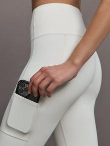 High Rise Sport Pocket Legging in Diamond Compression | Cloud Dancer