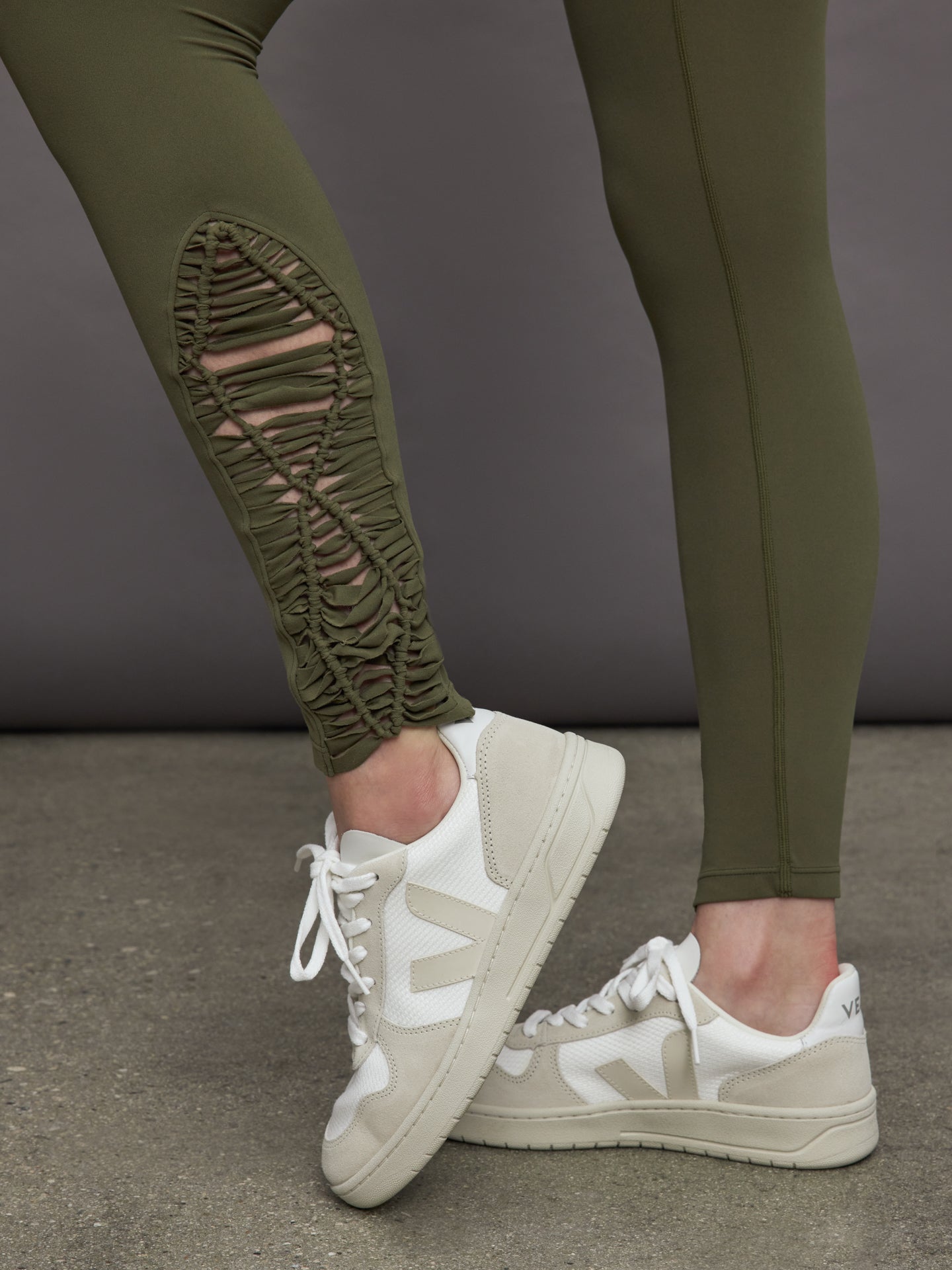 Carbon38 | Crochet Legging in Melt | Olive