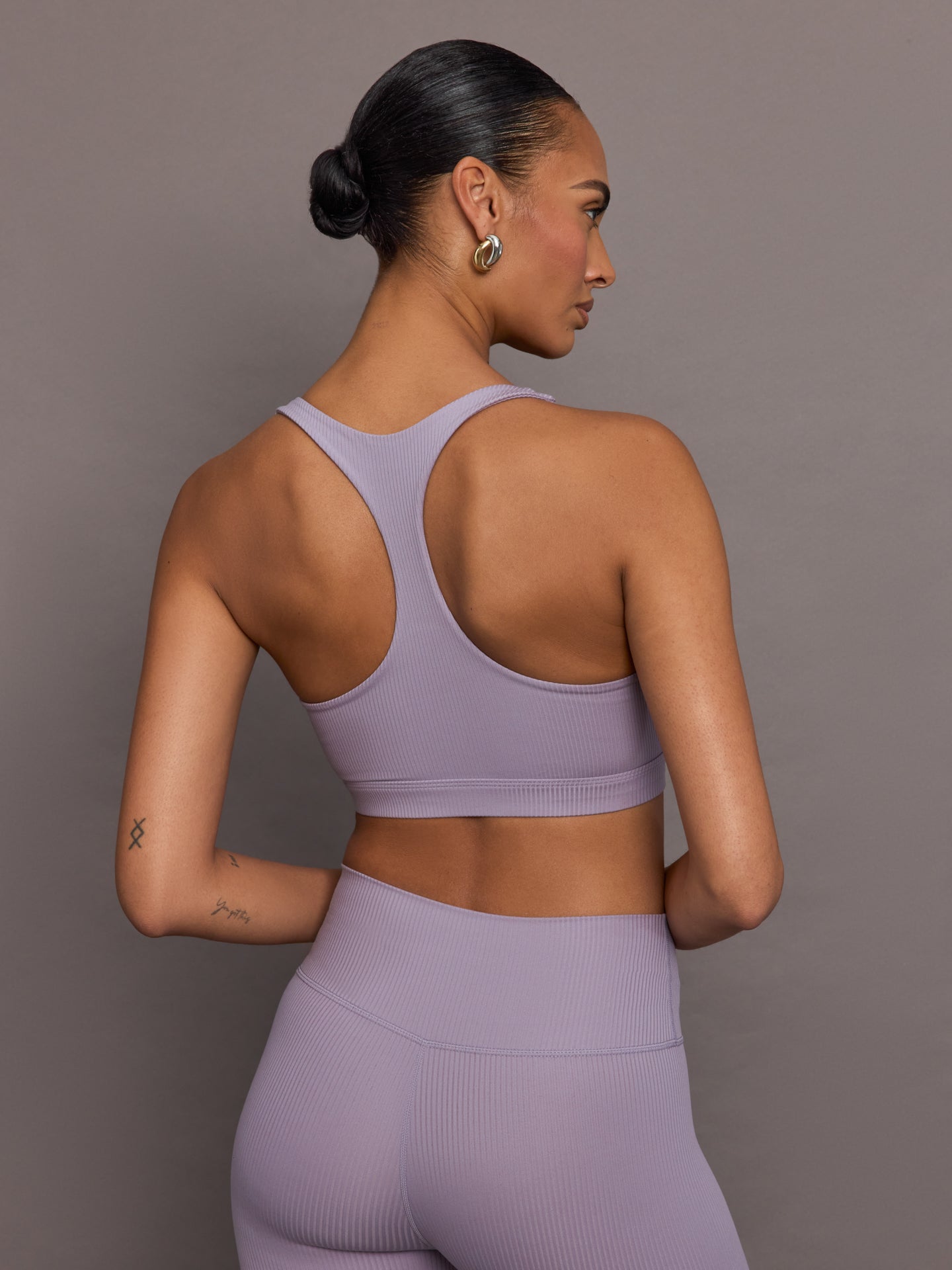 Carbon38 | Racerback Bra in Ribbed Melt | Lavender Grey