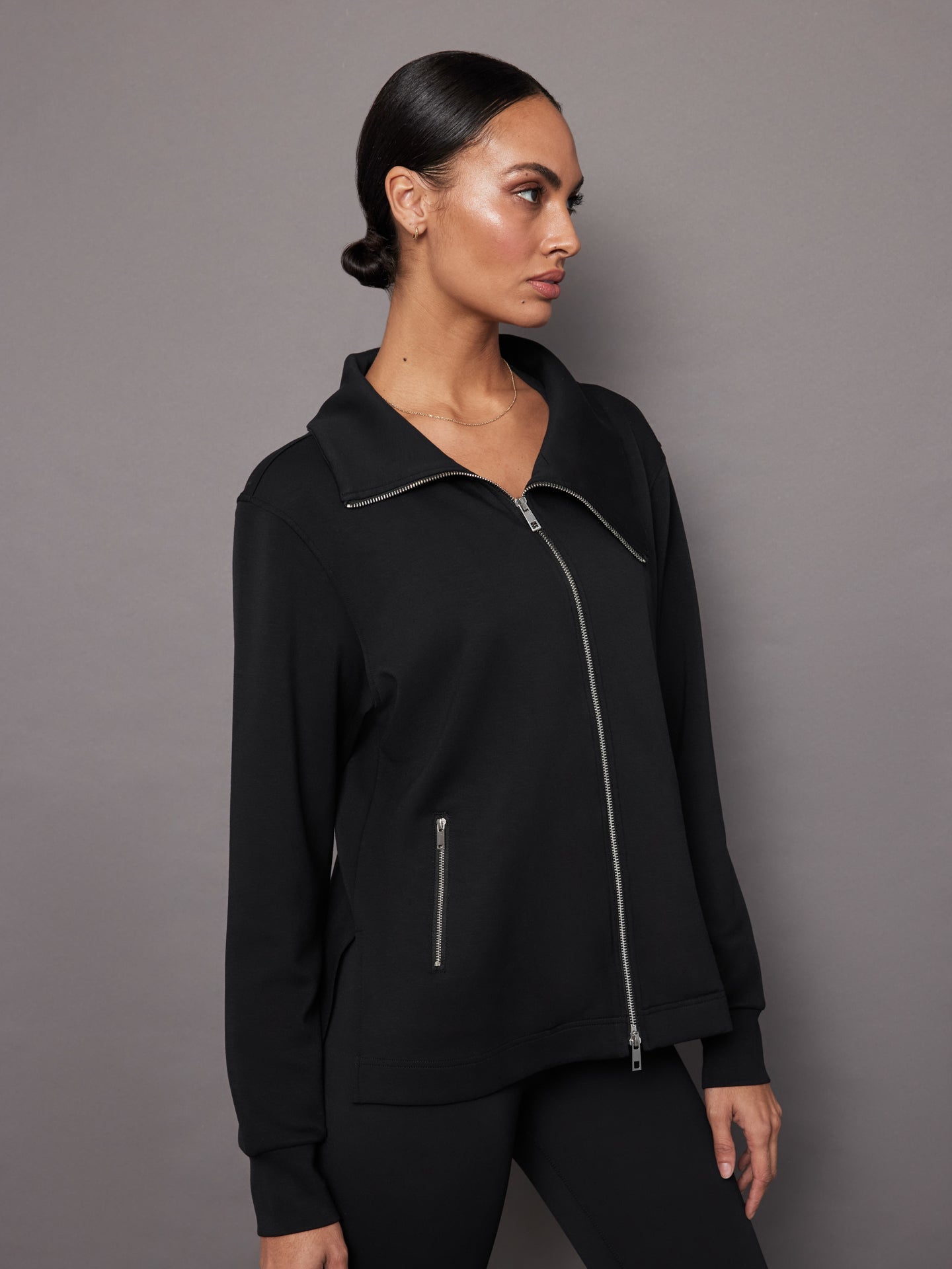 Carbon38 | Knit Jacket with Asymmetrical Zip in Interlock | Black