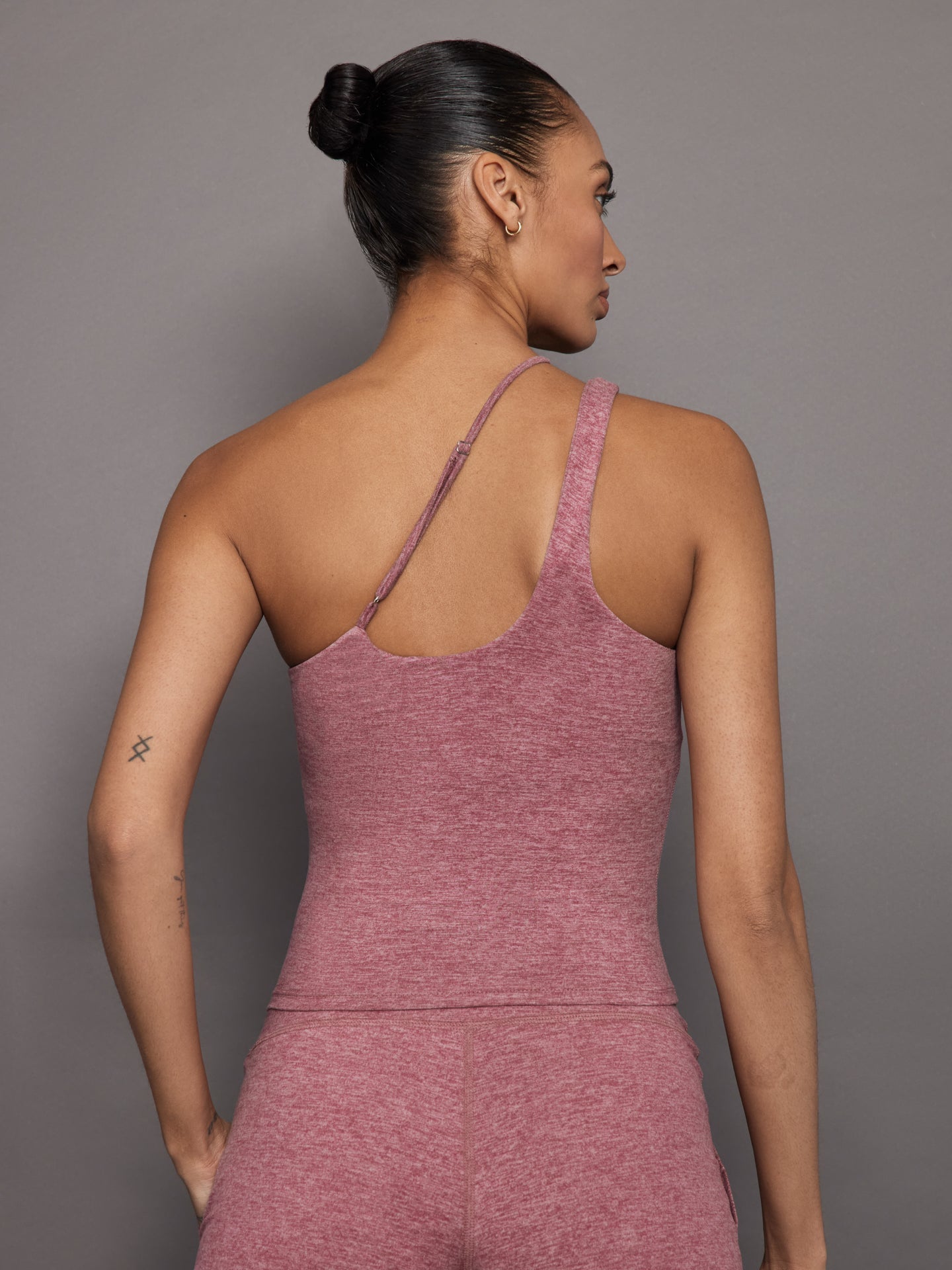 Carbon38 | One Shoulder Convertible Tank in Heather Melt | Hawthorn Rose Heather
