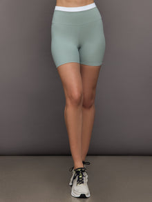 Contrast Melt Biker Short | Sage / White