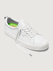Cariuma | Oca Low | Off-White - Premium Leather