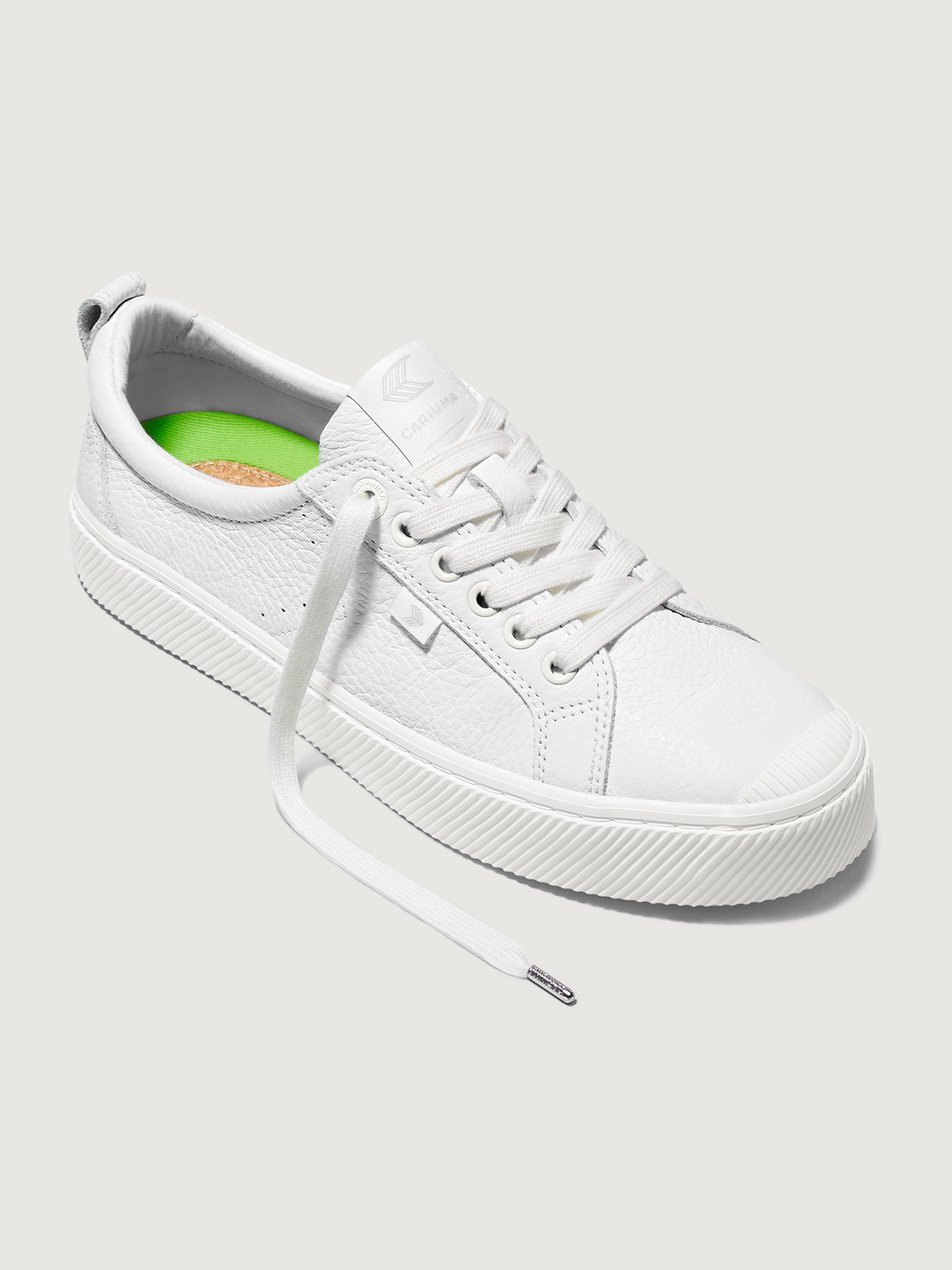 Cariuma | Oca Low | Off-White - Premium Leather