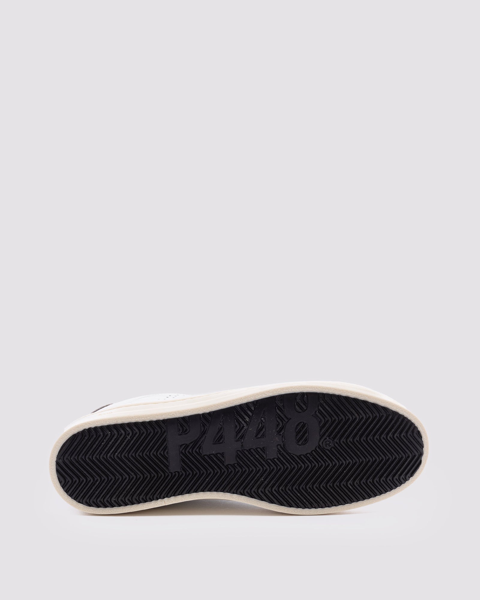 Men | John | White/Brown