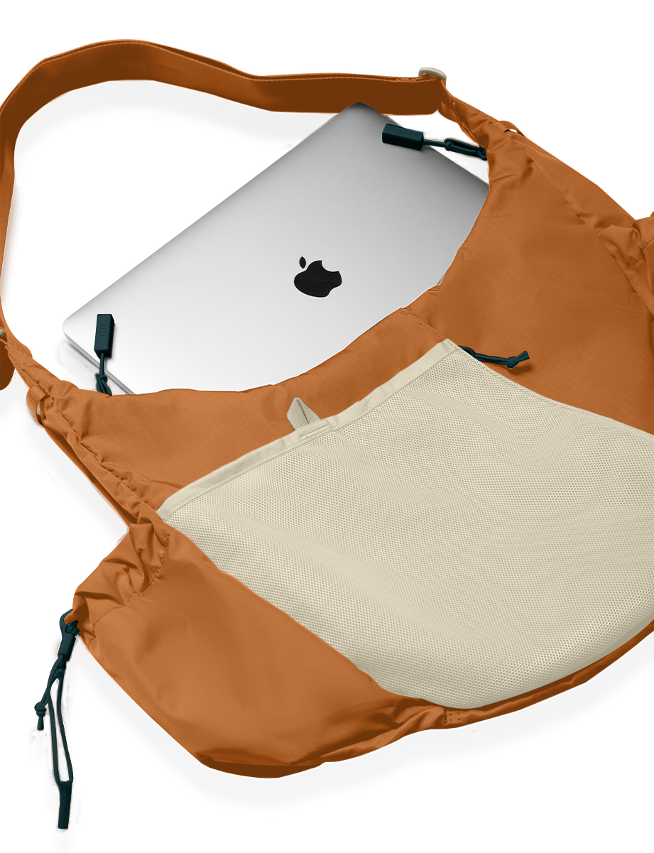 Crescent Crossbody Big (8 L) | Caramel