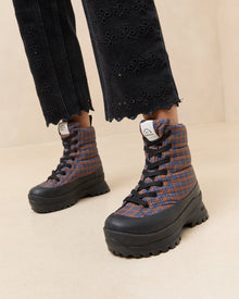 Color: Navy/Rust Plaid/Black