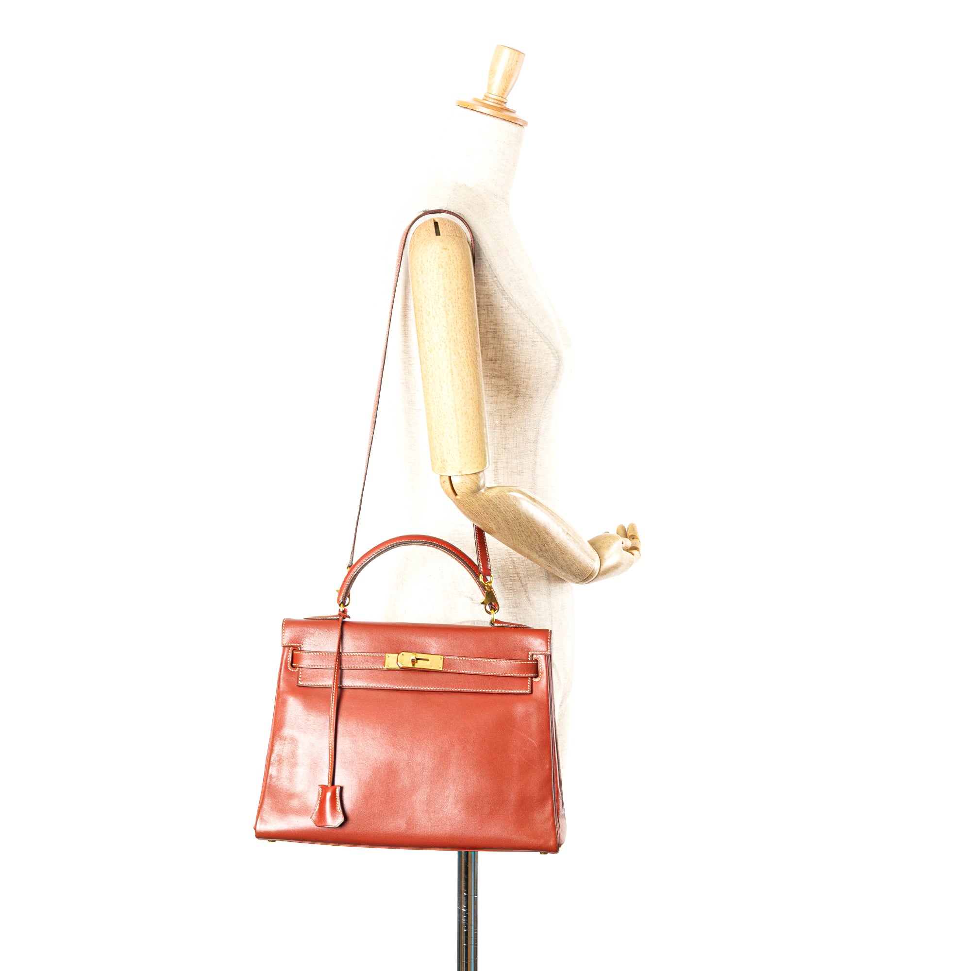 Hermes | Pre-Owned Box Calf Kelly Retourne 32 | Red